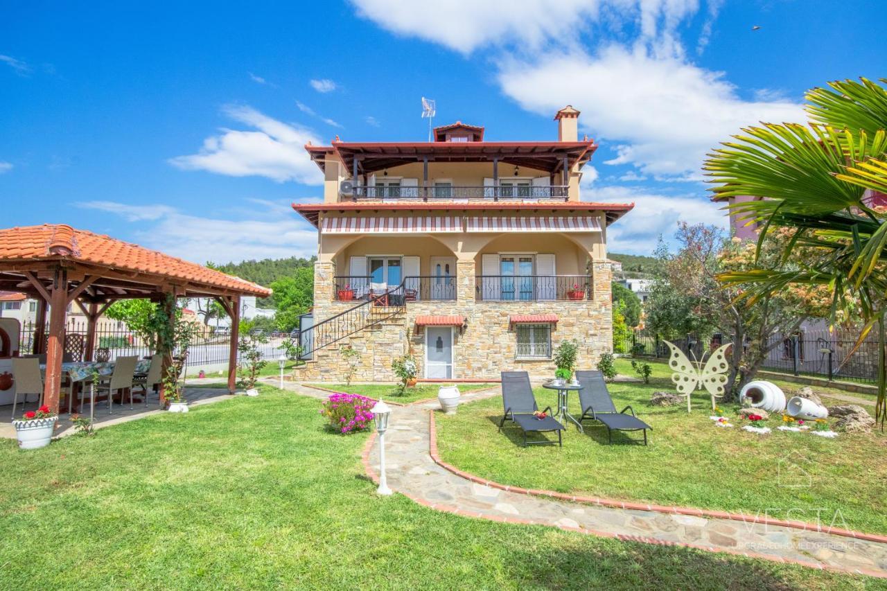Private 6-Bdrm Villa With Garden 150M To Beach Paradisos Bagian luar foto
