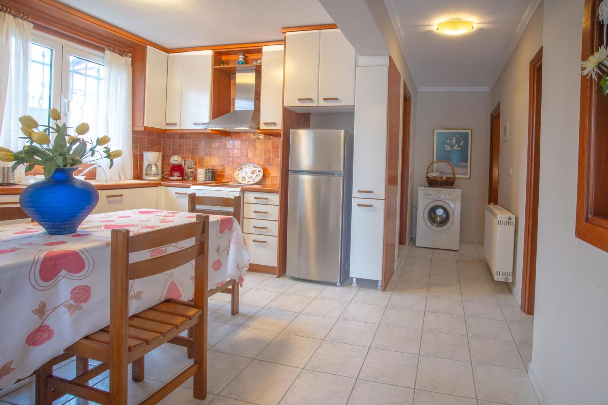 Private 6-Bdrm Villa With Garden 150M To Beach Paradisos Bagian luar foto